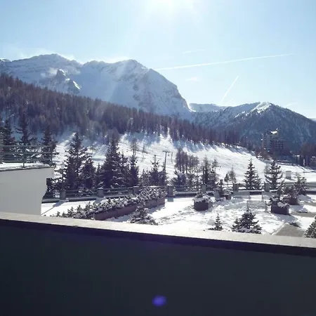 Nice House On The Ski Slopes Sestriere Exterior photo