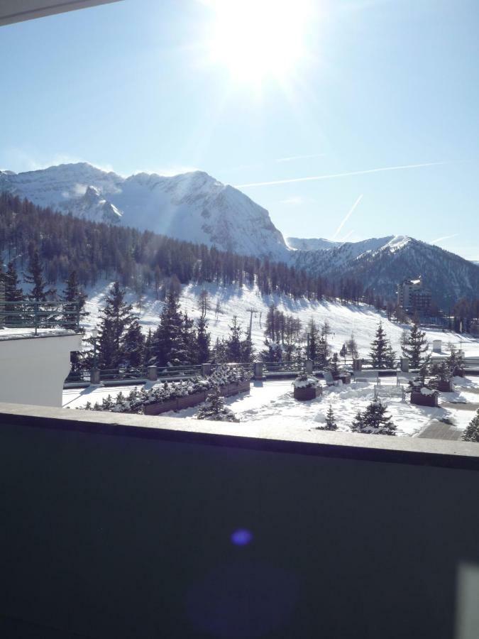 House On The Slopes Apartment *